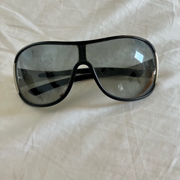 Ray-Bans wrap sunglasses - Picture 1 of 3